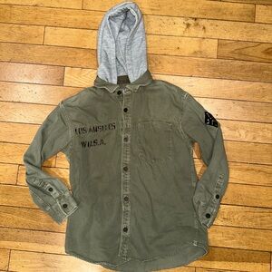 Boy’s Zara long sleeve button down shirt collar hood
